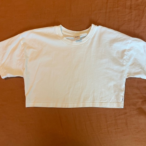 Aritzia TNA Soft Feels Kit T-Shirt - Picture 2 of 7